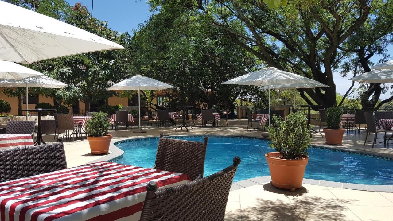 Black Eagle Hotel & Spa Roodepoort Exteriör bild