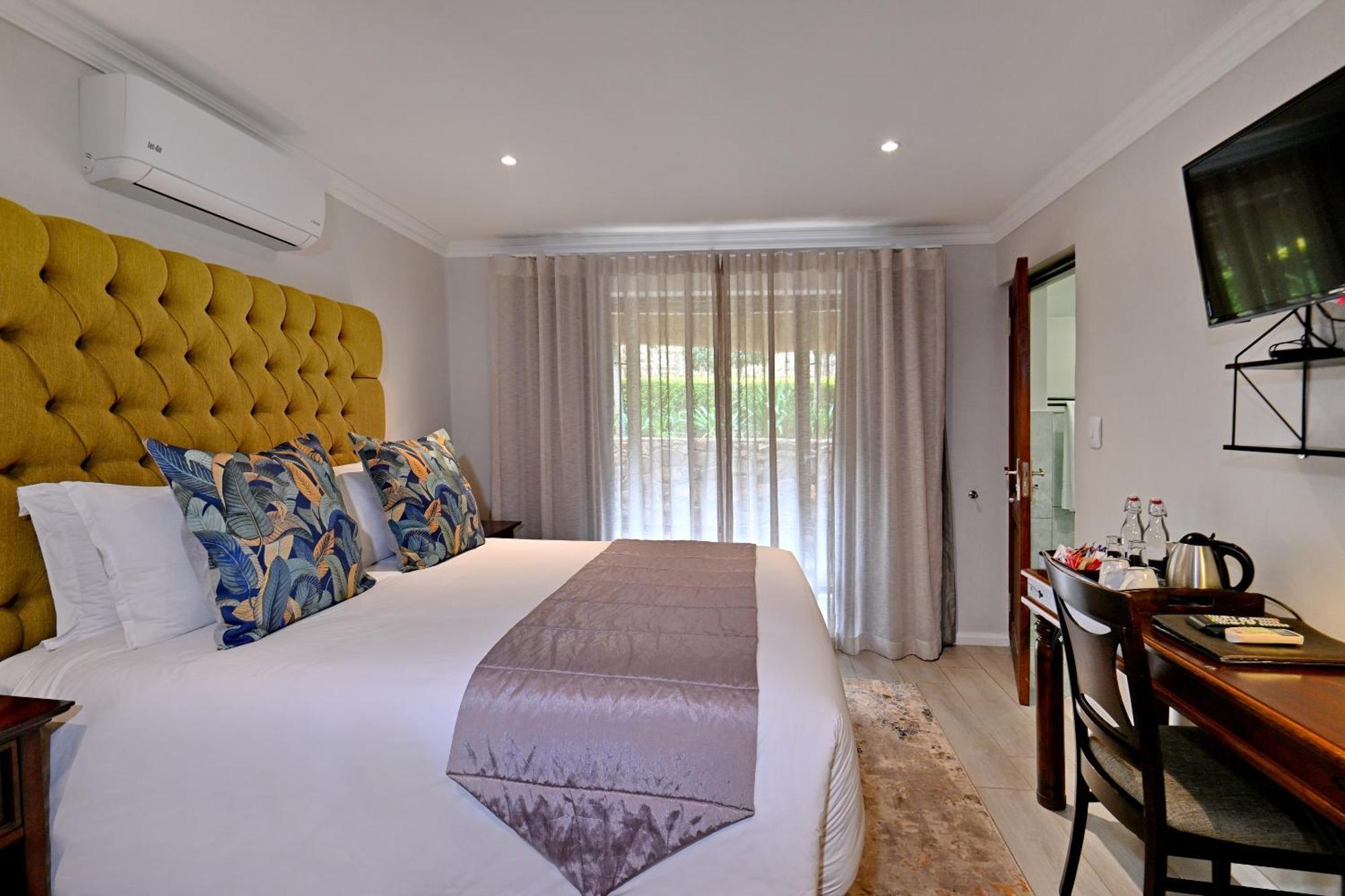 Black Eagle Hotel & Spa Roodepoort Exteriör bild