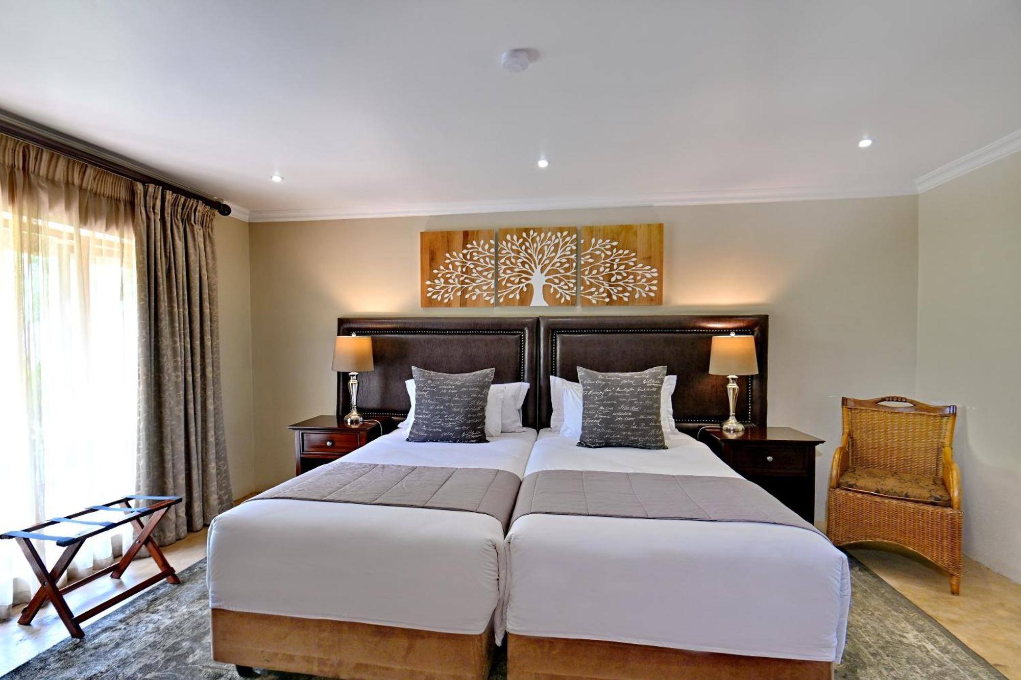 Black Eagle Hotel & Spa Roodepoort Exteriör bild