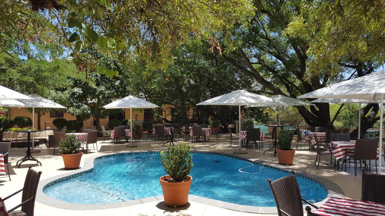 Black Eagle Hotel & Spa Roodepoort Exteriör bild